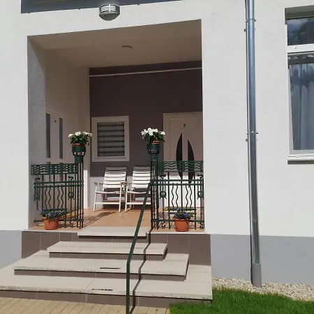 Deri Kert Apartmanhaz B