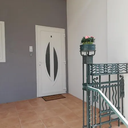 Apartmán Deri Kert Apartmanhaz B Baja