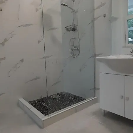 Deri Kert Apartmanhaz B شقة *