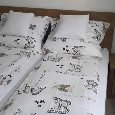 Deri Kert Apartmanhaz B *