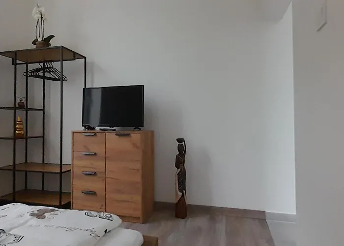 Deri Kert Apartmanhaz B *